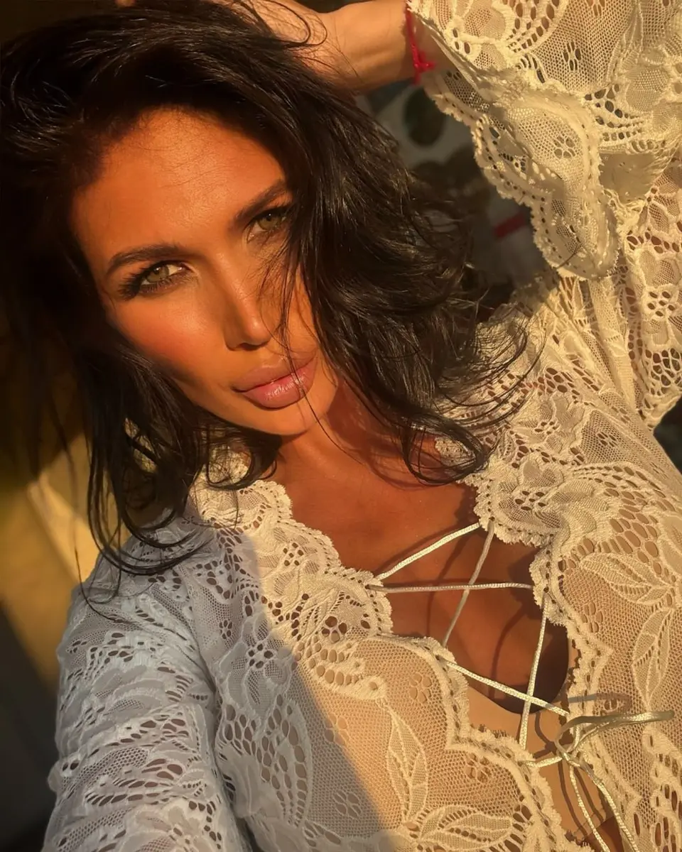 Аделиса эскорт в городе Москва