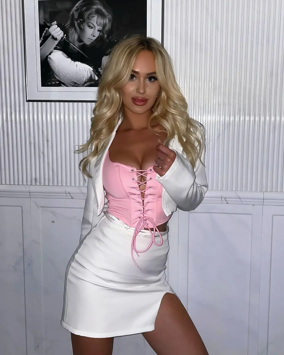 Амина эскорт в городе Москва