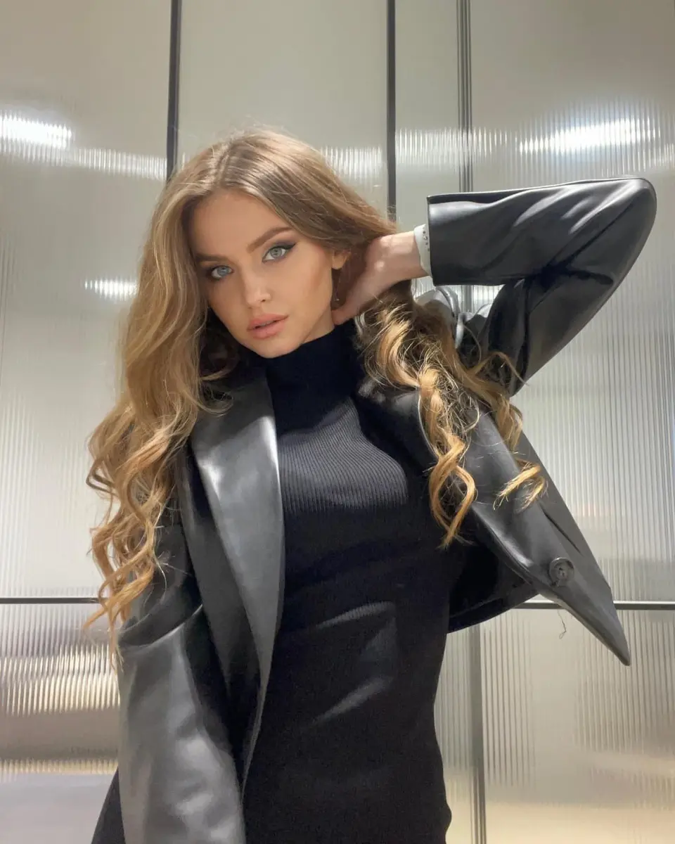 Арина эскорт в городе Москва