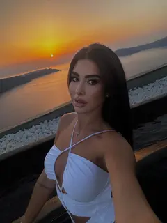 Eva escort in Dubai