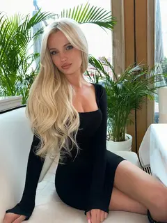 Eva escort in Dubai
