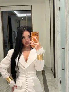 Lianna escort in Dubai