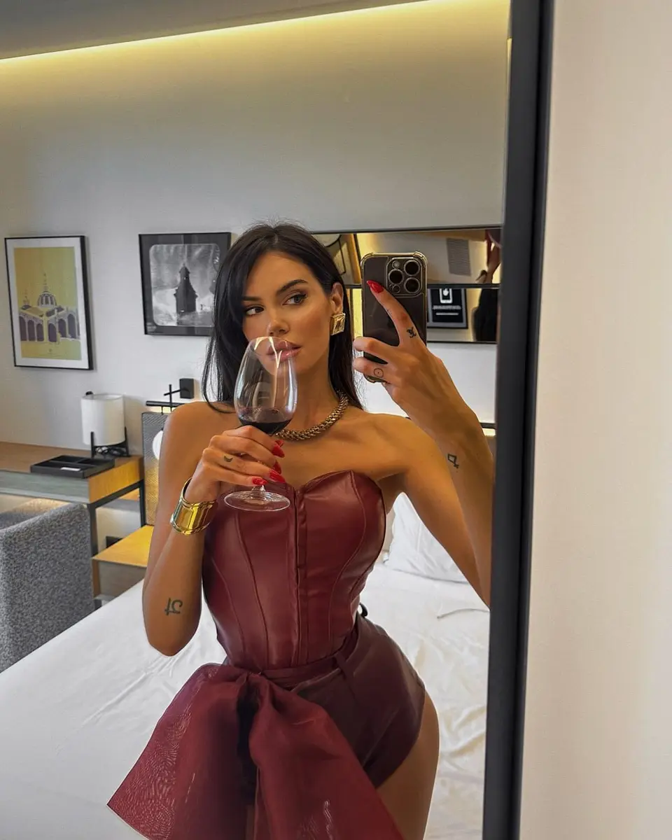 Ливия эскорт в городе Москва