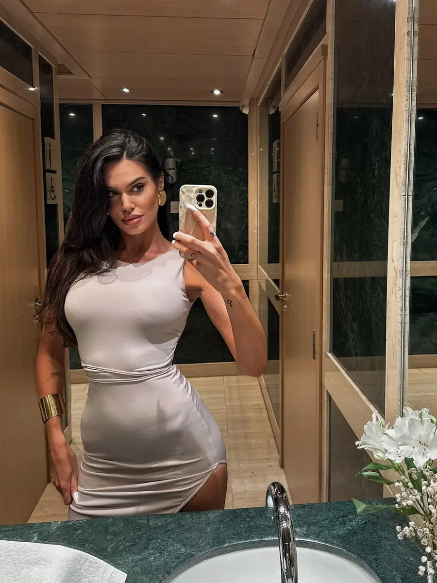 Ливия эскорт в городе Москва