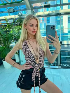 Nur escort in Dubai