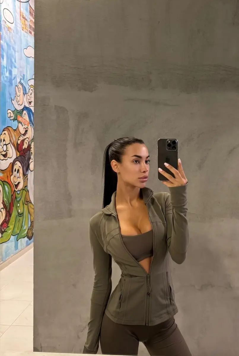 Скарлетт эскорт в городе Москва